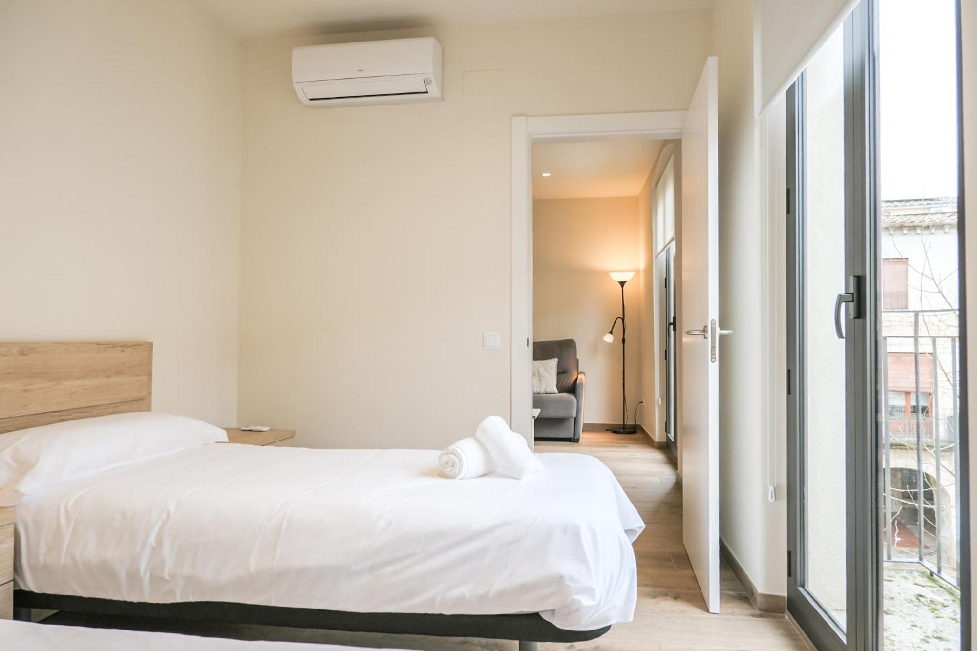 Can Cintet 21Nuevo Apartamento Moderno En Besalú Kültér fotó